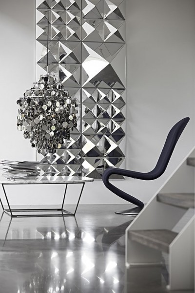 1st-image-Mirror-Sculpture-lifestyle-2-400x600