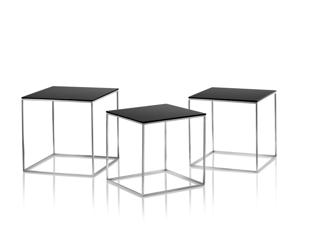 Fritz Hansen PK71™ Nesting Table